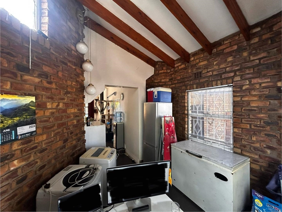 4 Bedroom Property for Sale in Brackendowns Gauteng