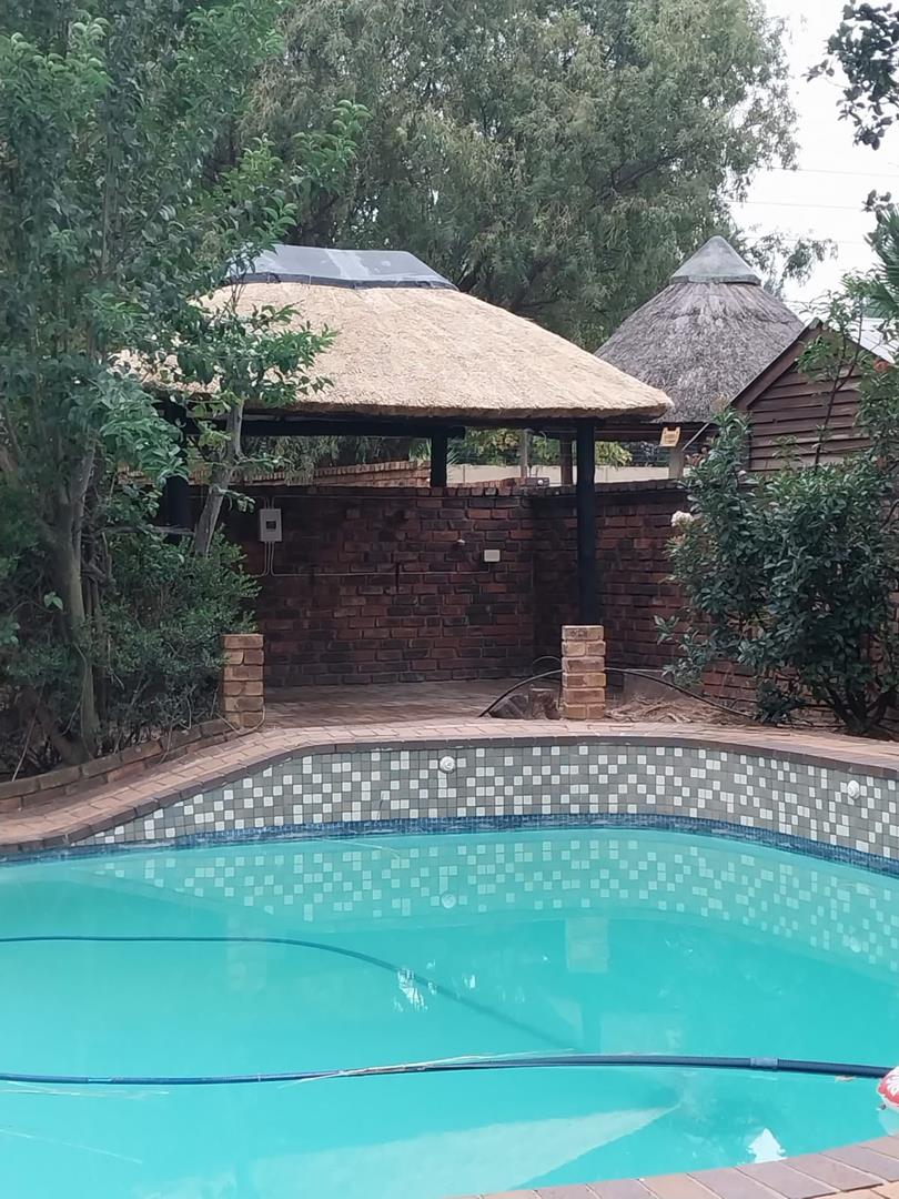 4 Bedroom Property for Sale in Brackendowns Gauteng