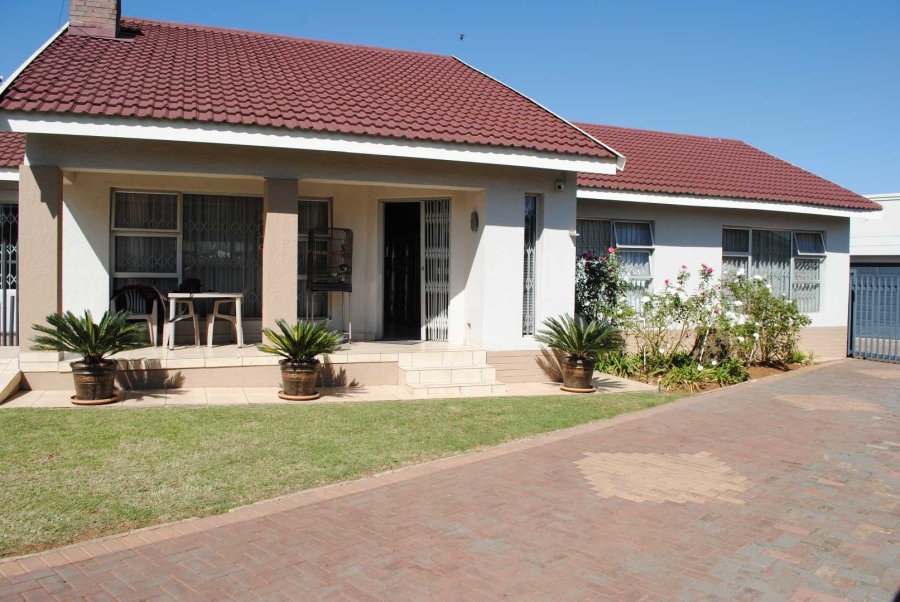 4 Bedroom Property for Sale in Rothdene Gauteng
