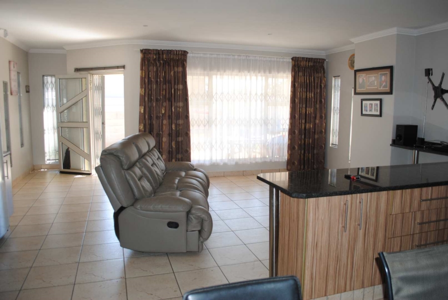 4 Bedroom Property for Sale in Rothdene Gauteng