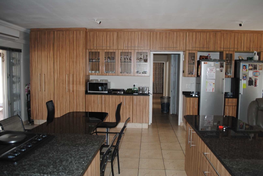 4 Bedroom Property for Sale in Rothdene Gauteng