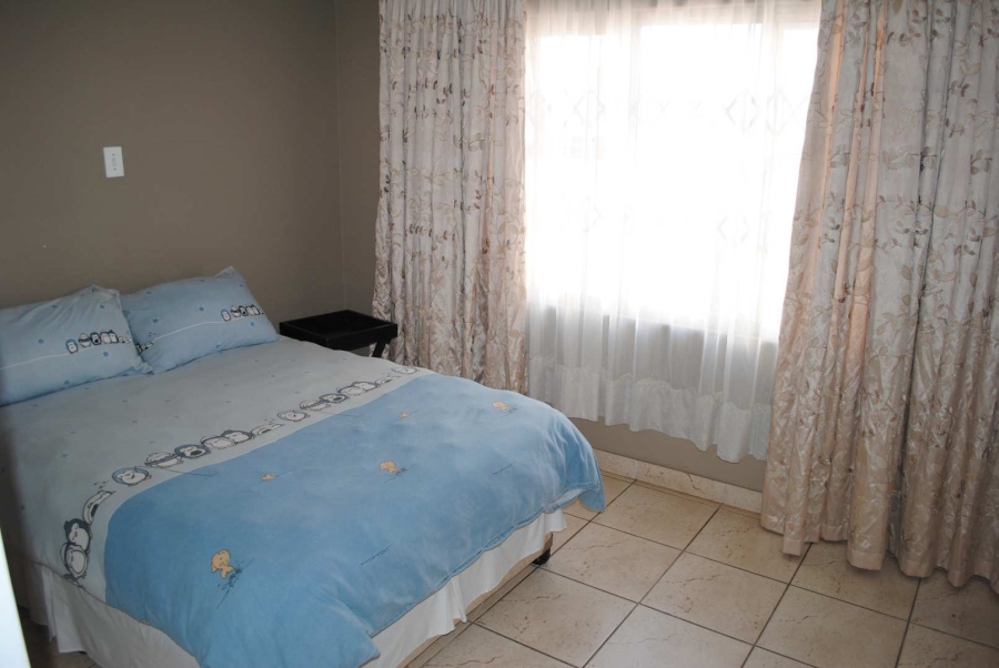4 Bedroom Property for Sale in Rothdene Gauteng