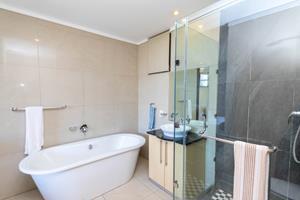 To Let 1 Bedroom Property for Rent in Sandown Gauteng