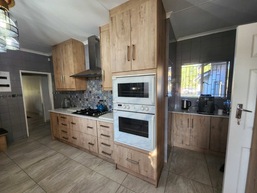 4 Bedroom Property for Sale in Brackenhurst Gauteng
