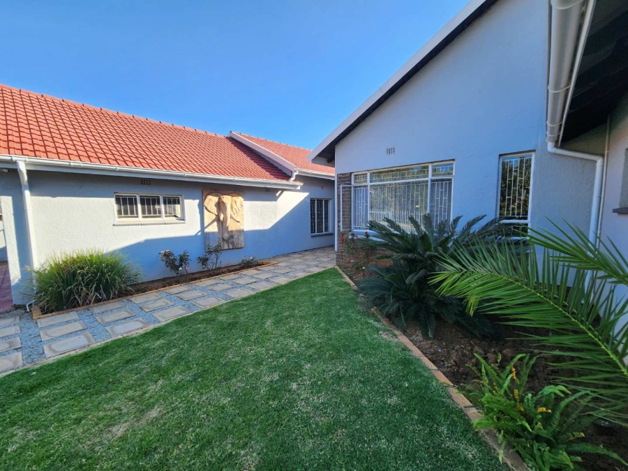 4 Bedroom Property for Sale in Brackenhurst Gauteng