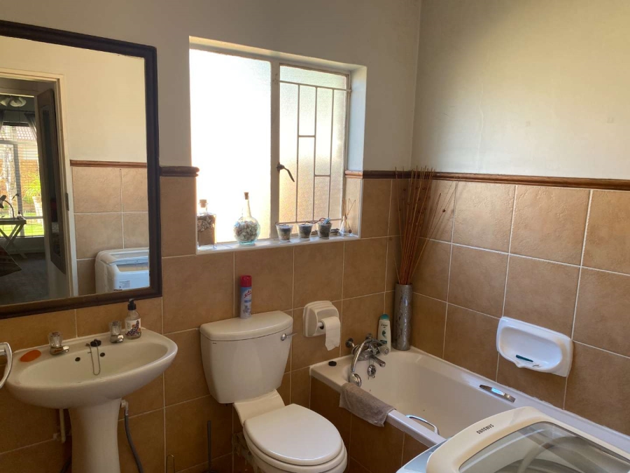 2 Bedroom Property for Sale in Moreleta Park Gauteng