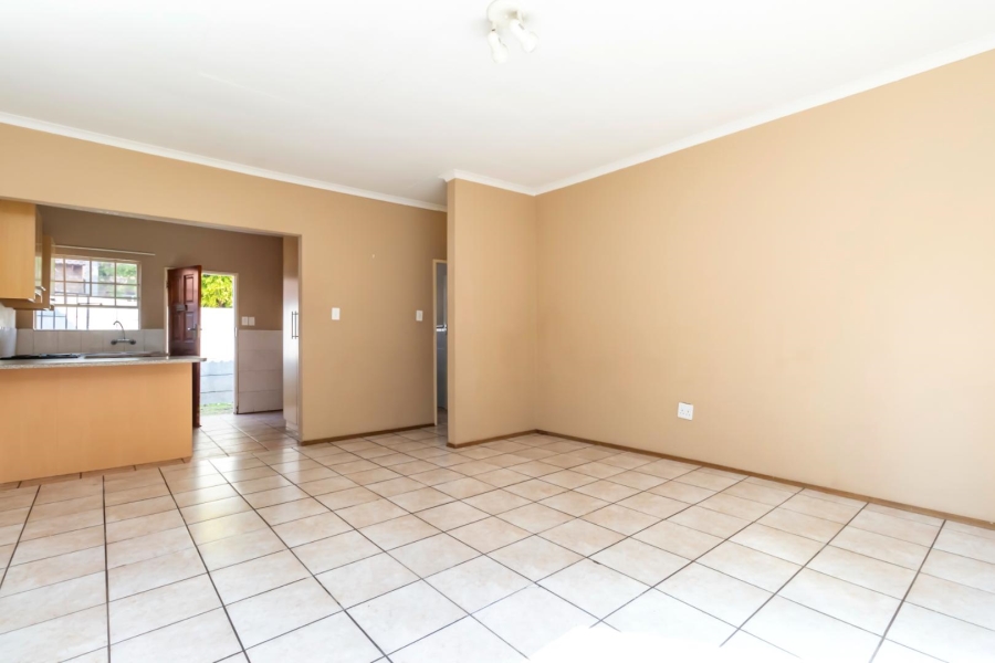To Let 2 Bedroom Property for Rent in Weltevreden Park Gauteng