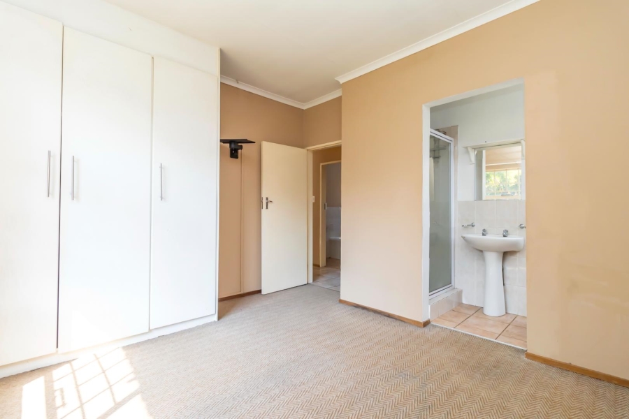 To Let 2 Bedroom Property for Rent in Weltevreden Park Gauteng