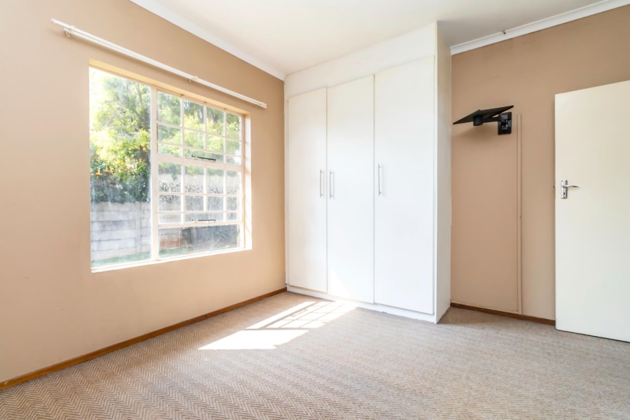 To Let 2 Bedroom Property for Rent in Weltevreden Park Gauteng