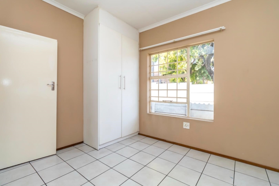 To Let 2 Bedroom Property for Rent in Weltevreden Park Gauteng