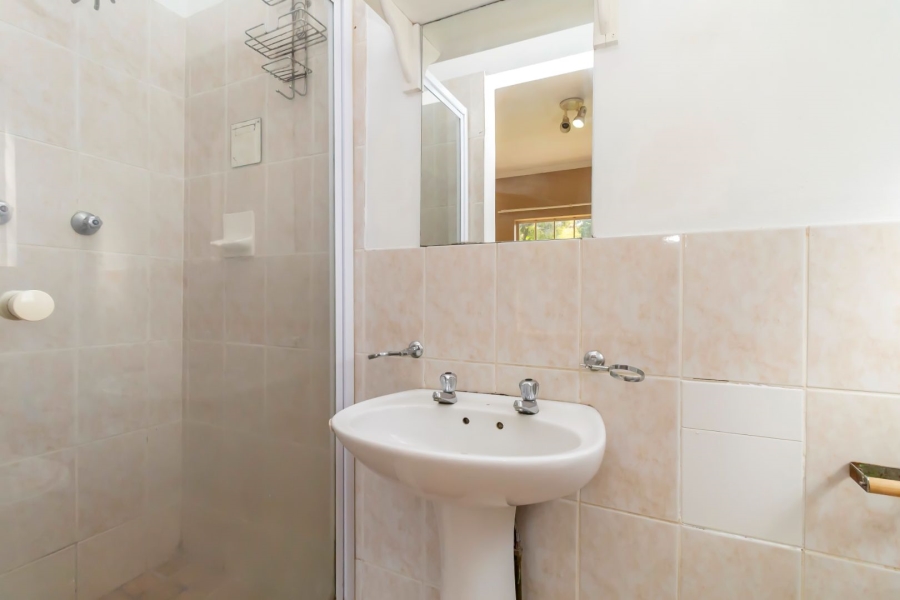 To Let 2 Bedroom Property for Rent in Weltevreden Park Gauteng