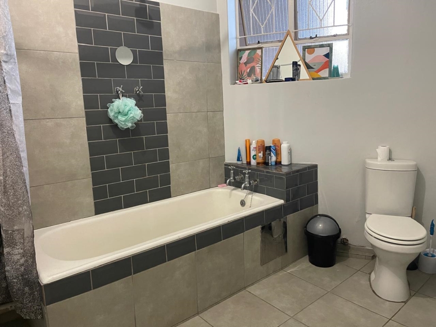 To Let 1 Bedroom Property for Rent in Illovo Gauteng