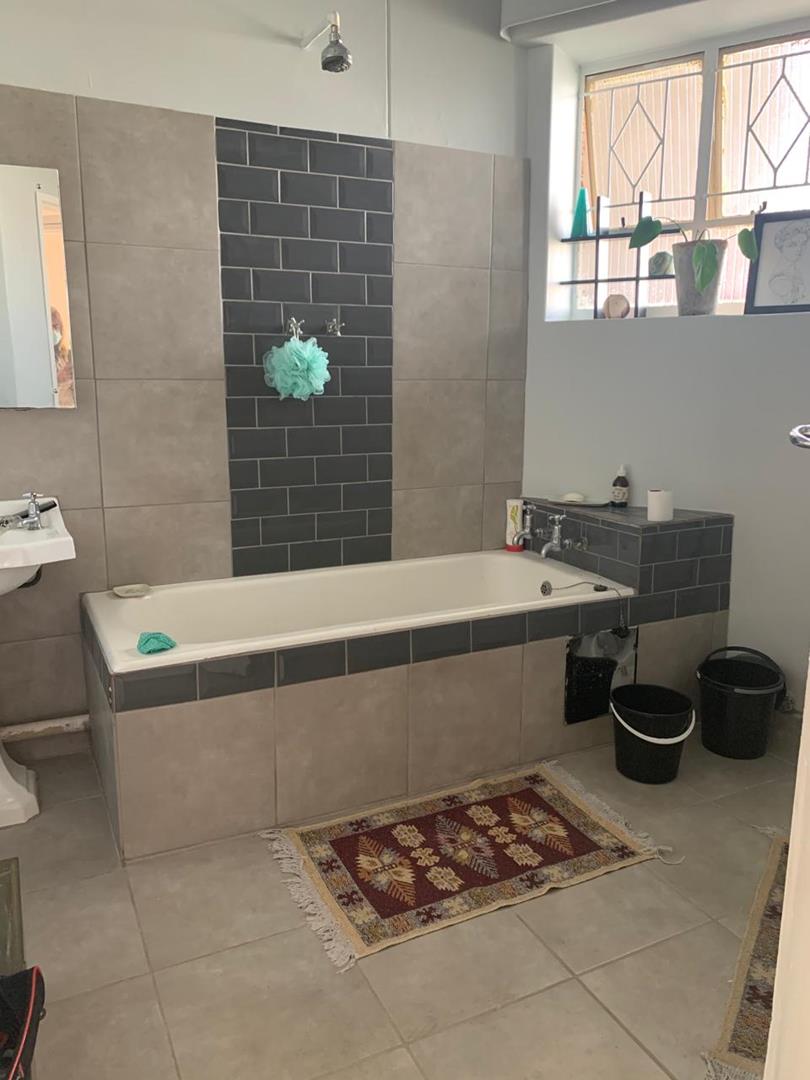 To Let 1 Bedroom Property for Rent in Illovo Gauteng