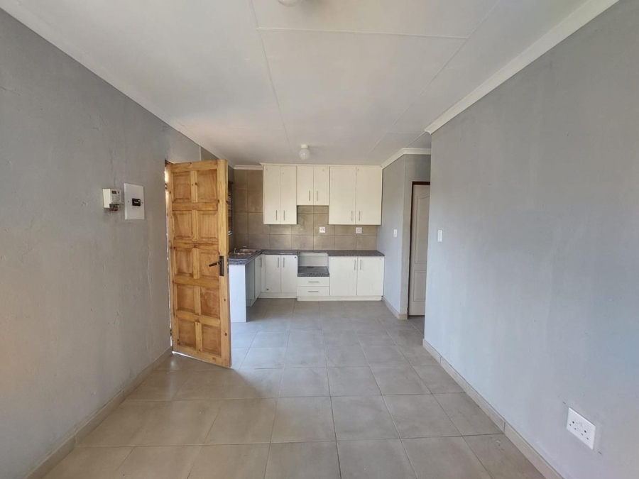 To Let 1 Bedroom Property for Rent in Brackendowns Gauteng