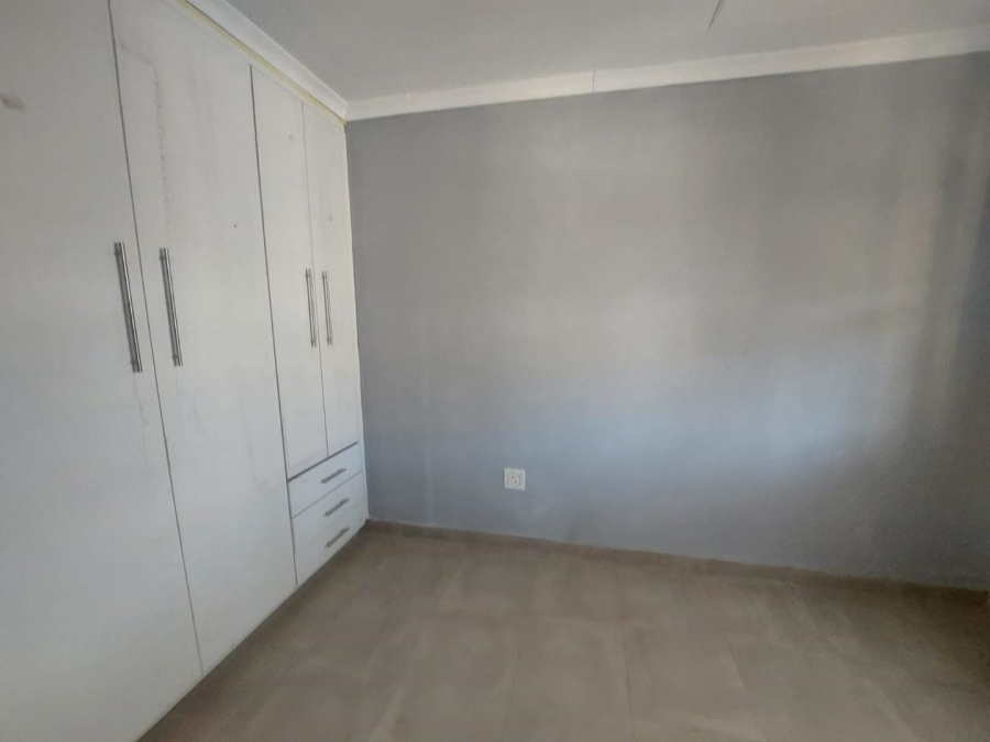 To Let 1 Bedroom Property for Rent in Brackendowns Gauteng