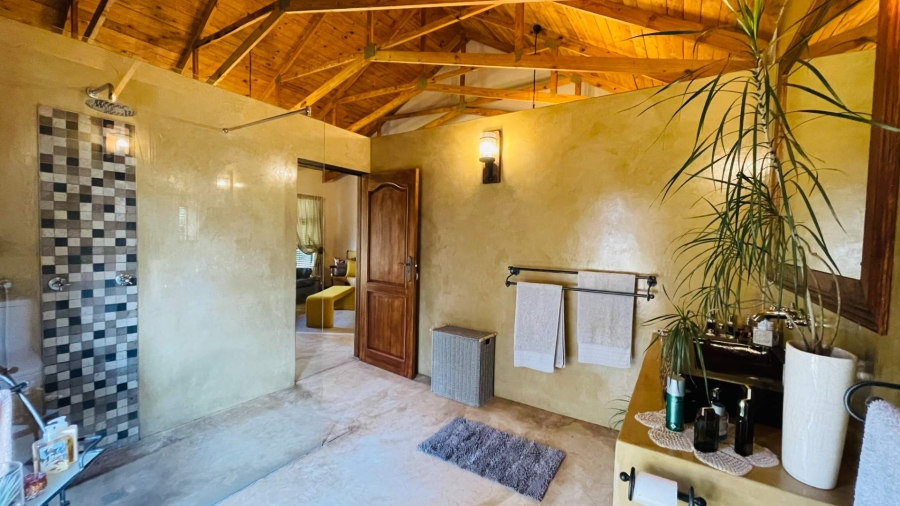 5 Bedroom Property for Sale in Rooihuiskraal Gauteng