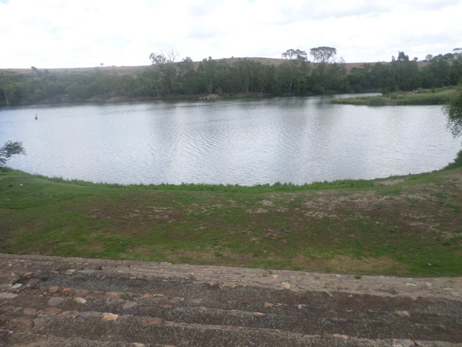0 Bedroom Property for Sale in Vaaloewer Gauteng