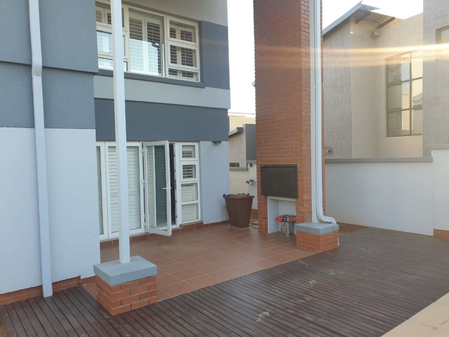 4 Bedroom Property for Sale in Eye of Africa Gauteng