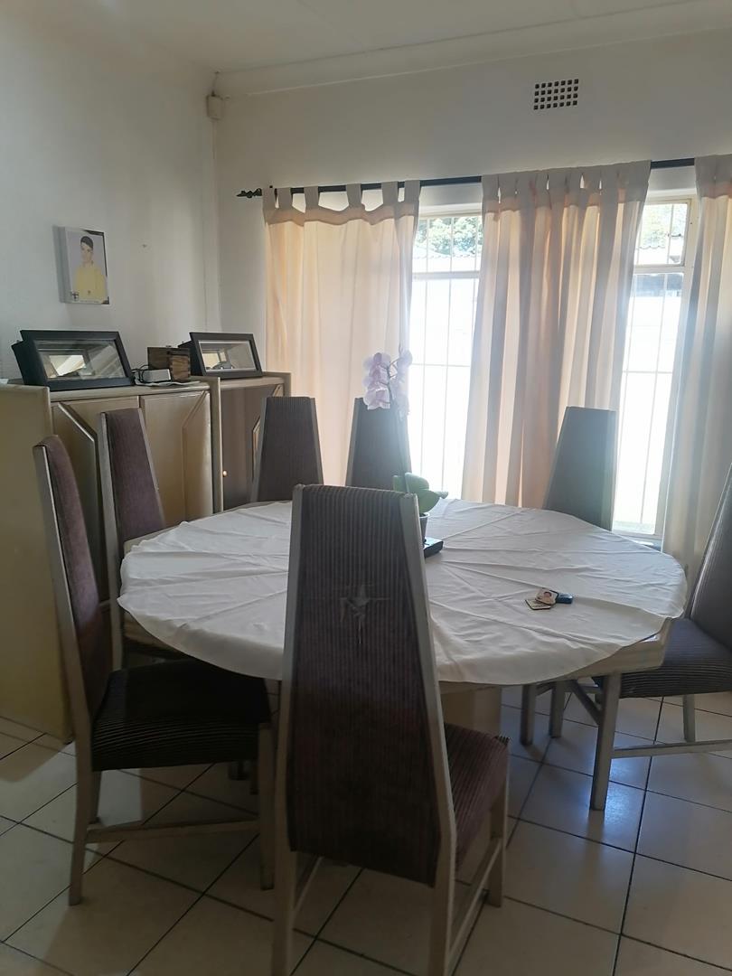4 Bedroom Property for Sale in Brackenhurst Gauteng