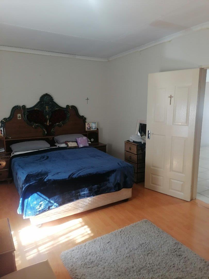 4 Bedroom Property for Sale in Brackenhurst Gauteng