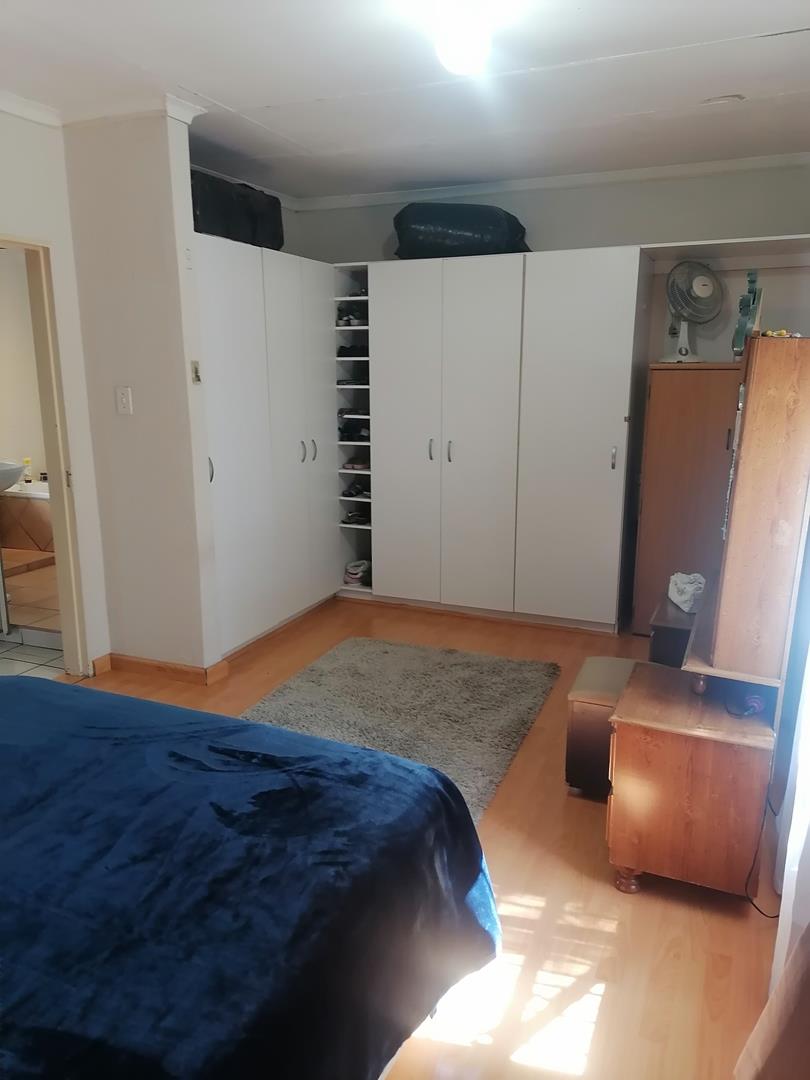 4 Bedroom Property for Sale in Brackenhurst Gauteng