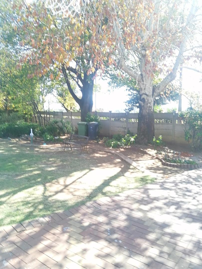 4 Bedroom Property for Sale in Brackenhurst Gauteng