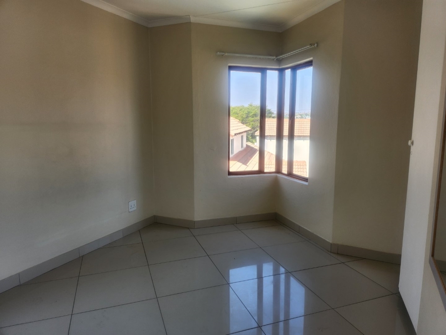 To Let 2 Bedroom Property for Rent in Northwold Gauteng