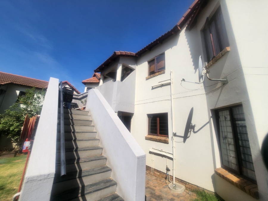 To Let 2 Bedroom Property for Rent in Northwold Gauteng