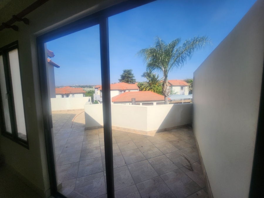 To Let 2 Bedroom Property for Rent in Northwold Gauteng