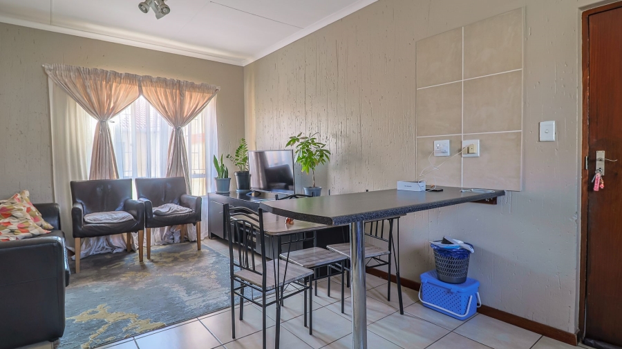 2 Bedroom Property for Sale in Ormonde View Gauteng