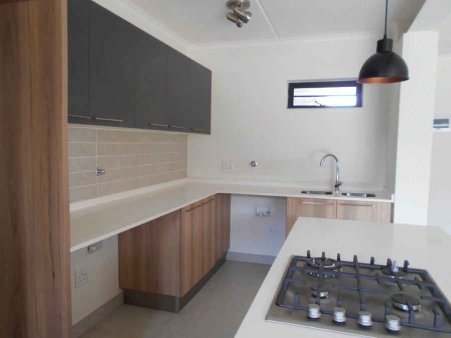 To Let 3 Bedroom Property for Rent in Glen Marais Gauteng