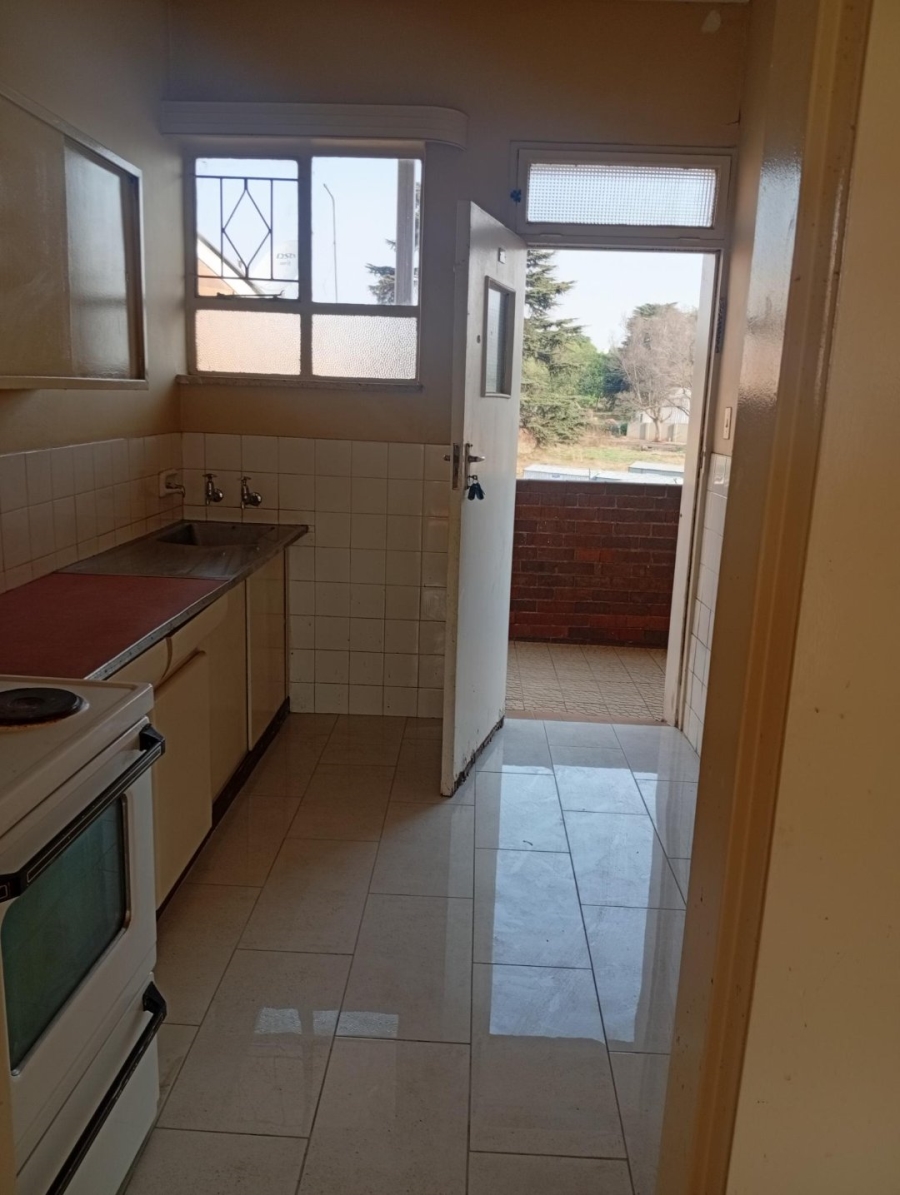 To Let 1 Bedroom Property for Rent in Rhodesfield Gauteng