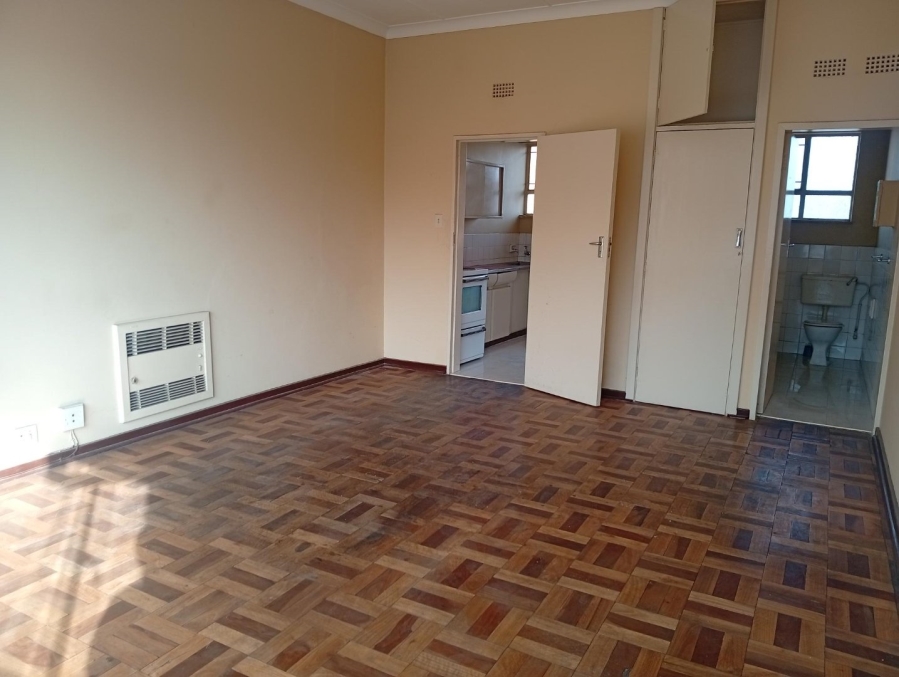 To Let 1 Bedroom Property for Rent in Rhodesfield Gauteng