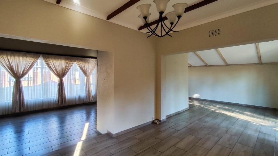 4 Bedroom Property for Sale in Farrarmere Gauteng