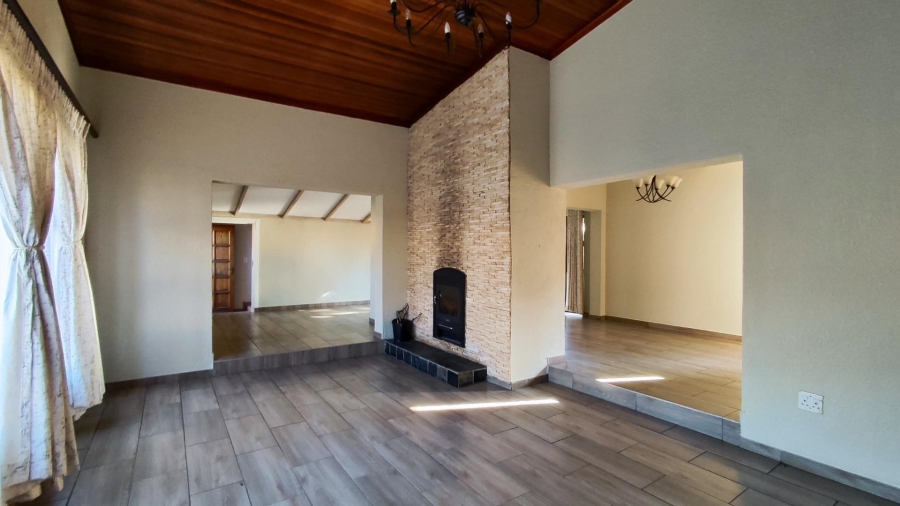 4 Bedroom Property for Sale in Farrarmere Gauteng