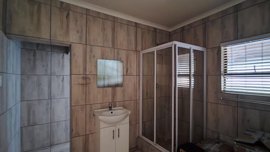 4 Bedroom Property for Sale in Farrarmere Gauteng
