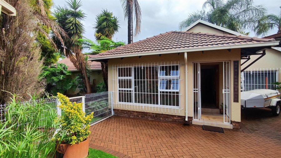 2 Bedroom Property for Sale in Van Riebeeck Park Gauteng