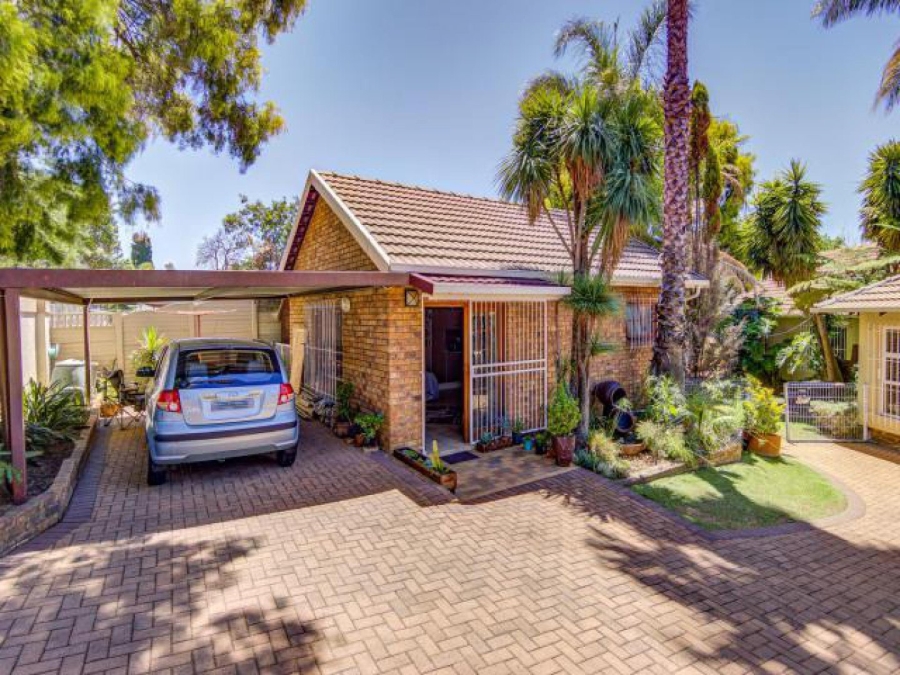 2 Bedroom Property for Sale in Van Riebeeck Park Gauteng