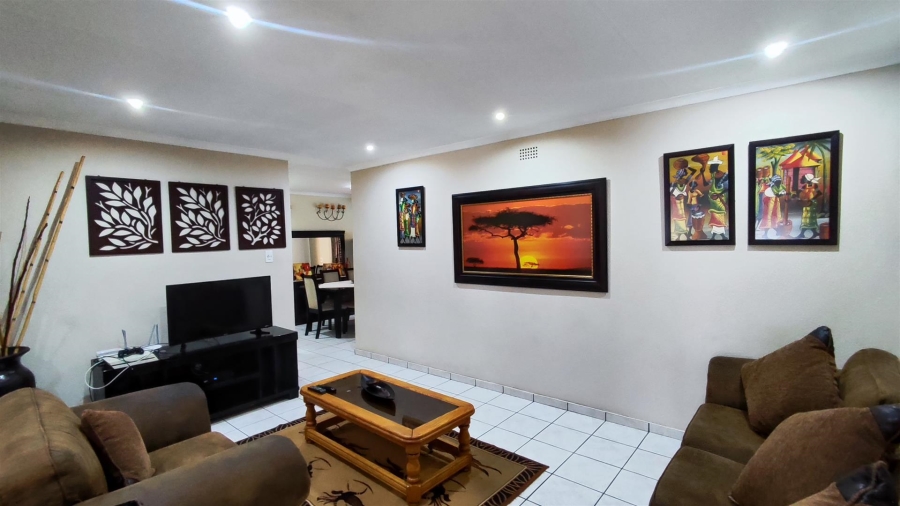 2 Bedroom Property for Sale in Van Riebeeck Park Gauteng