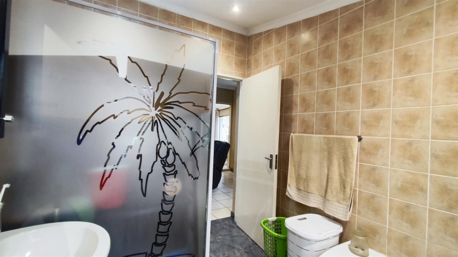 2 Bedroom Property for Sale in Van Riebeeck Park Gauteng