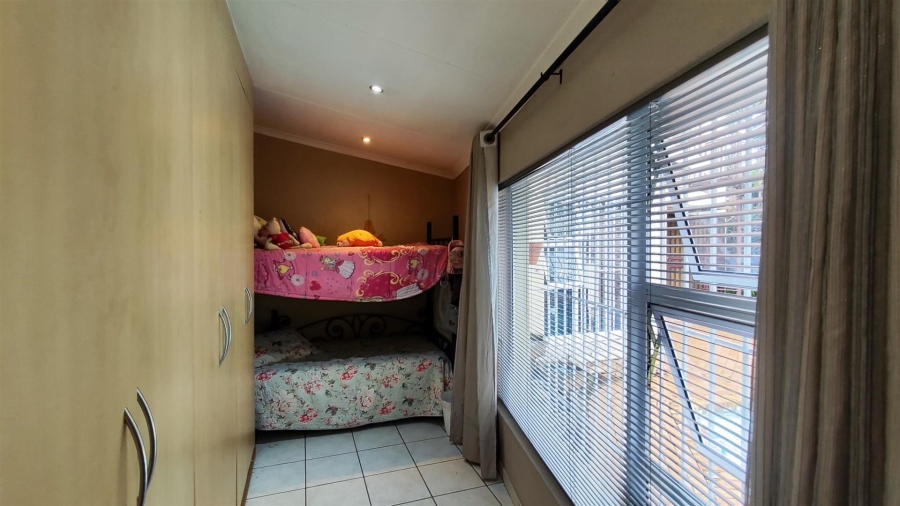 2 Bedroom Property for Sale in Van Riebeeck Park Gauteng