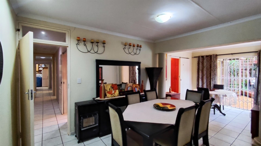 2 Bedroom Property for Sale in Van Riebeeck Park Gauteng