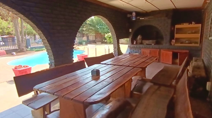 6 Bedroom Property for Sale in Riversdale Gauteng