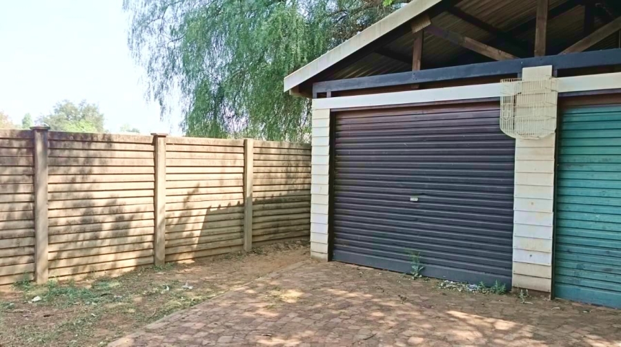 6 Bedroom Property for Sale in Riversdale Gauteng