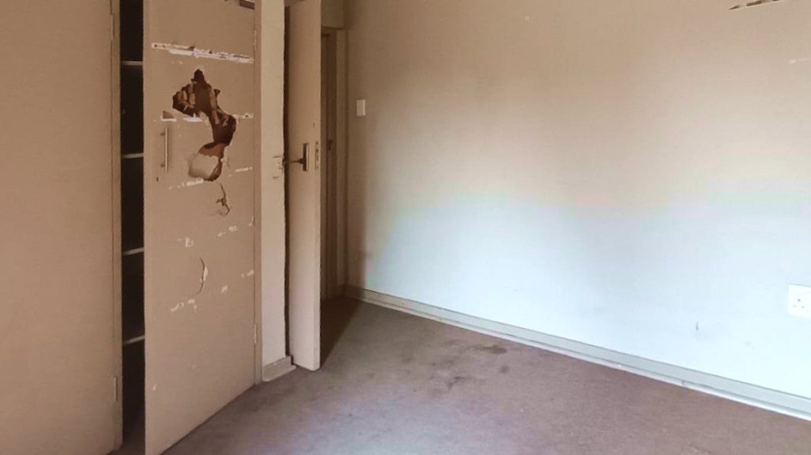 6 Bedroom Property for Sale in Riversdale Gauteng
