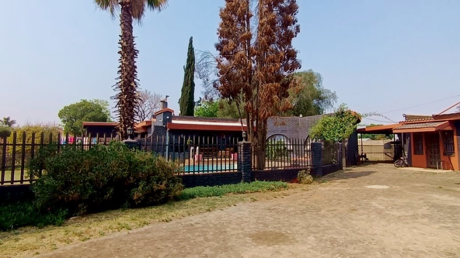 6 Bedroom Property for Sale in Riversdale Gauteng