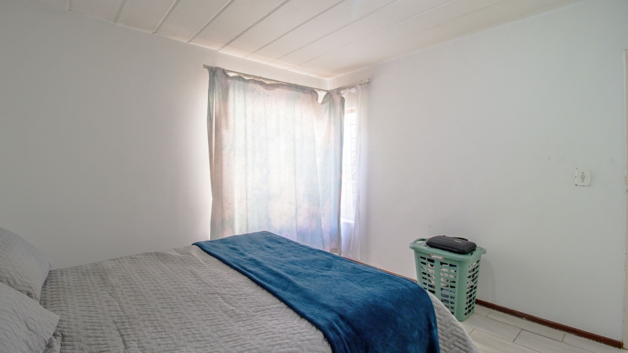 1 Bedroom Property for Sale in Kew Gauteng