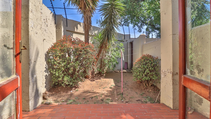 1 Bedroom Property for Sale in Kew Gauteng