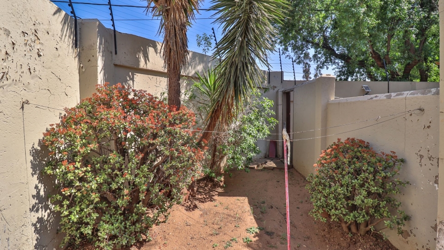 1 Bedroom Property for Sale in Kew Gauteng