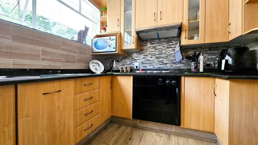 2 Bedroom Property for Sale in Three Rivers Gauteng